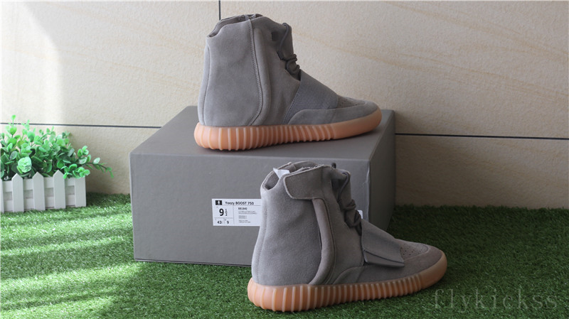 Adidas yeezy boost 750 grey gum glow in the dark